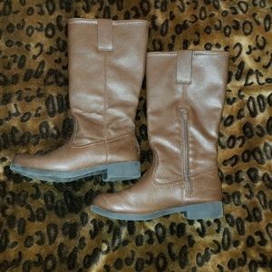 Kids size 13 boots *skid resistant *